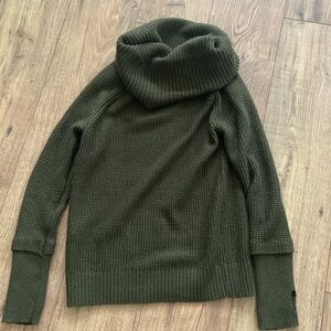 Market spruce olive green chunky knit sweater